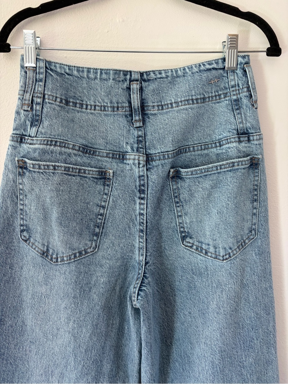 Habitual Emmette High Rise Wide Leg Medium Wash Jeans Size 4/27 - Picture 8 of 15